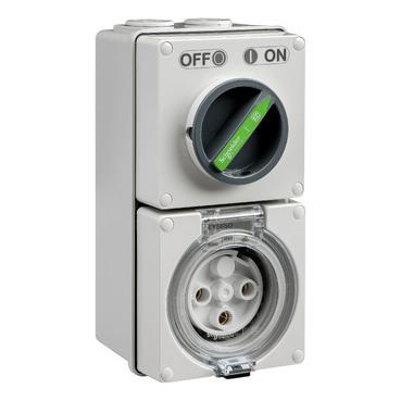 CLIPSAL EASY56 3 PIN 32A ROUND SWITCHED AND SOCKET EY56C332