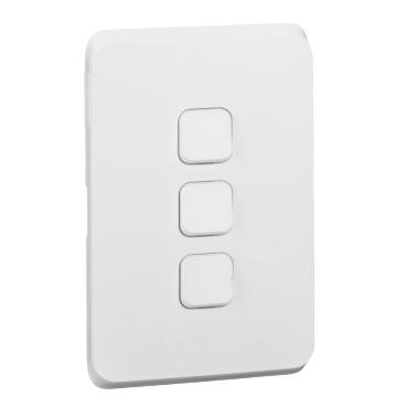 CLIPSAL ICONIC EXTRA WHITE 3 GANG SKIN 3043C-XW