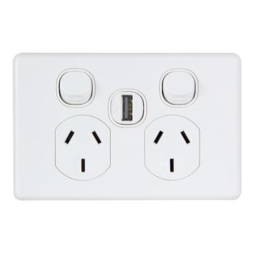 CLIPSAL CLASSIC C2000 10A DOUBLE POWERPOINT WITH USB C2025USBC-WE