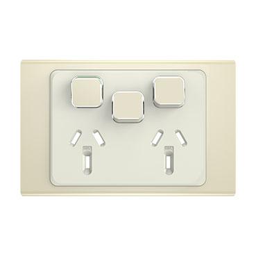 CLIPSAL ICONIC STYL CROWNE 10A DOUBLE POWERPOINT WITH EXTRA SWITCH SKIN S3025XC-CE
